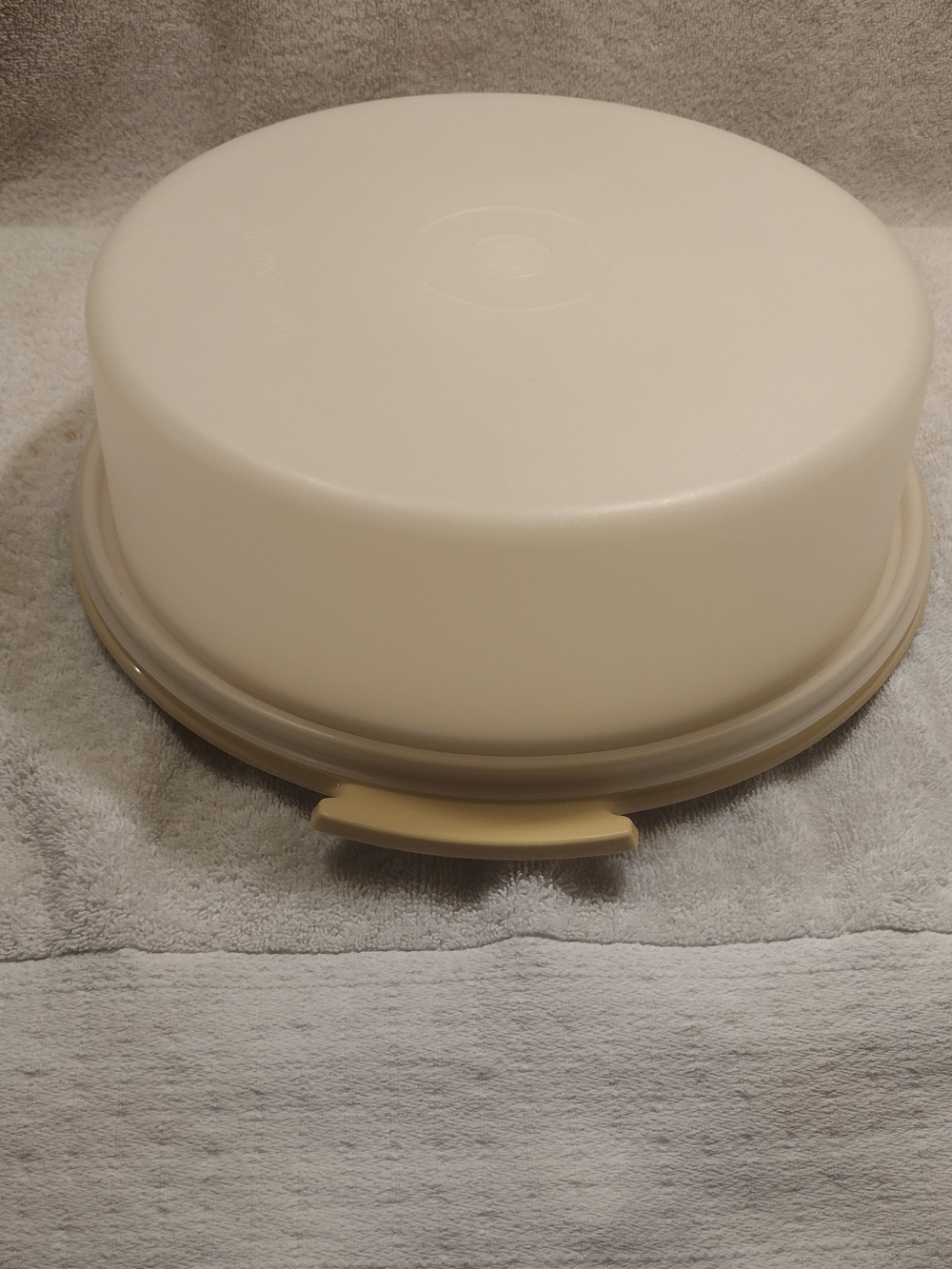 Vintage Tupperware Round Cake Carrier NO CARRY HANDLE